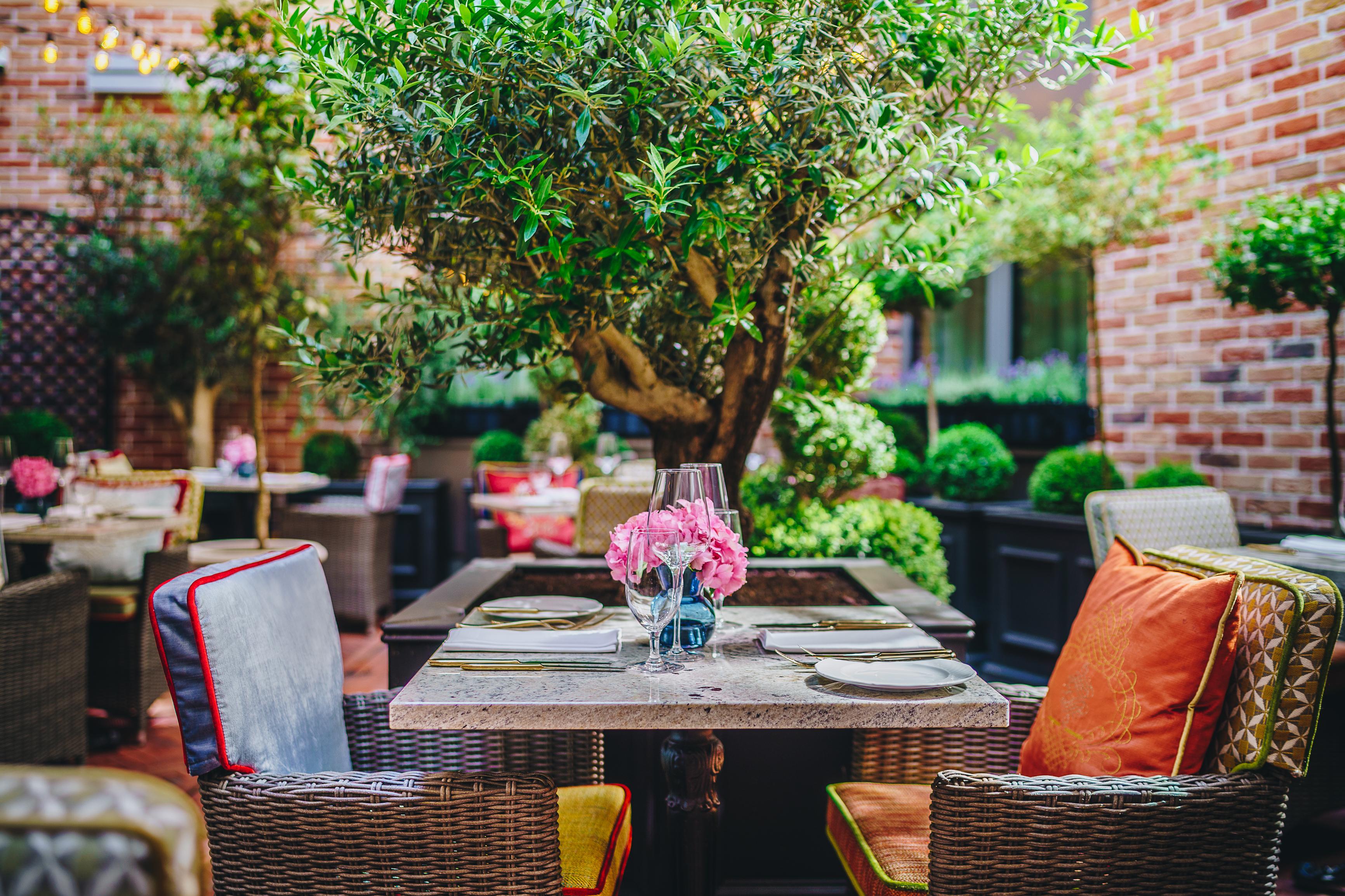 バッフレダ ラグジュアリー ホテル クラクフ Mギャラリー エクステリア 写真 The Terrace at The Ivy Temple Row