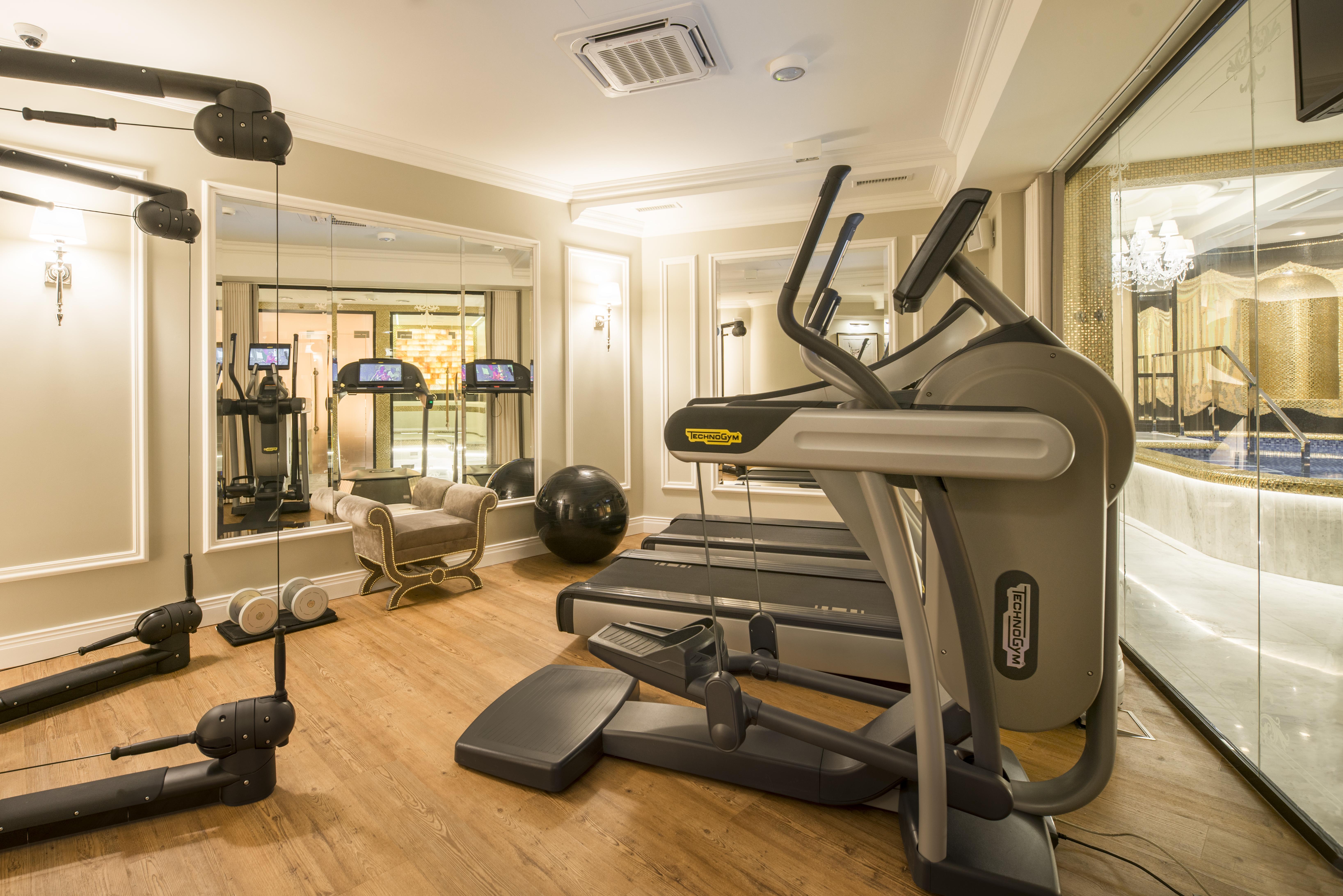 バッフレダ ラグジュアリー ホテル クラクフ Mギャラリー エクステリア 写真 A gym at the Mandarin Oriental, Munich